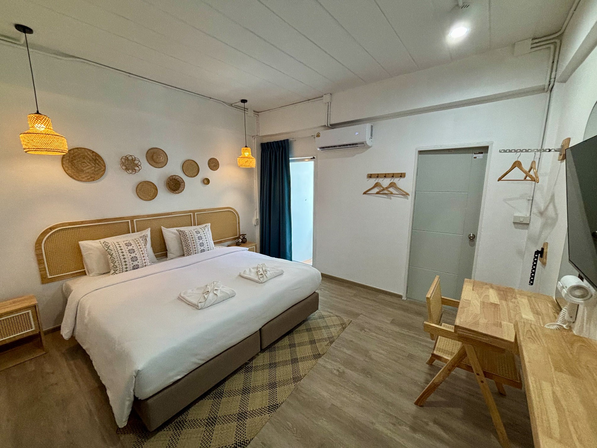 Comfort Rooms
