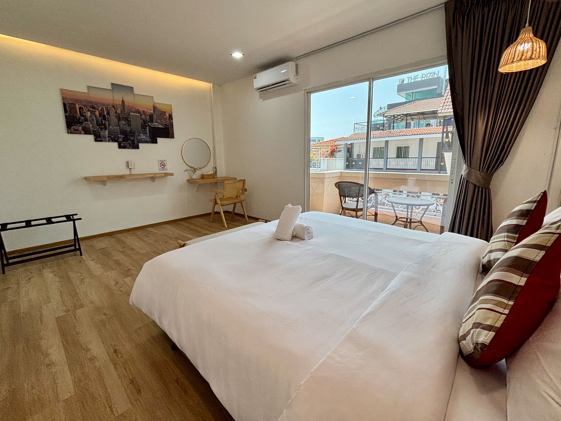 Charm Hostel Pratumnak