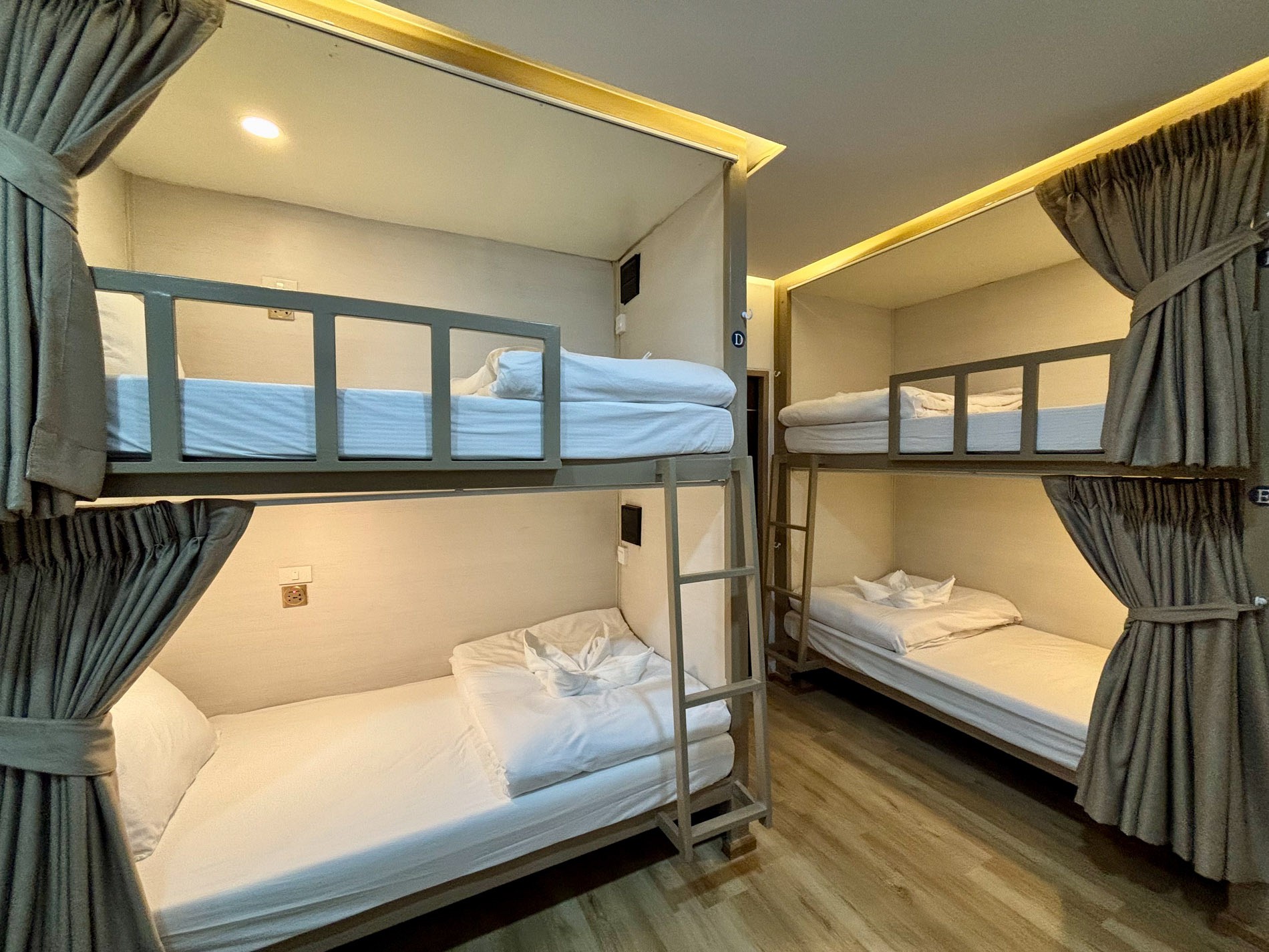 Bunk Bed in Mixed Dormitory